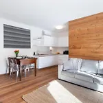 Hostdomus - La Garnotte Charme Apartment *