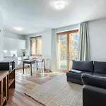 Hostdomus - La Garnotte Charme Апартаменты *